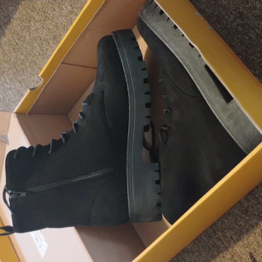 Rouge black suede lace-up boots 7.5 NEW - Picture 4 of 7